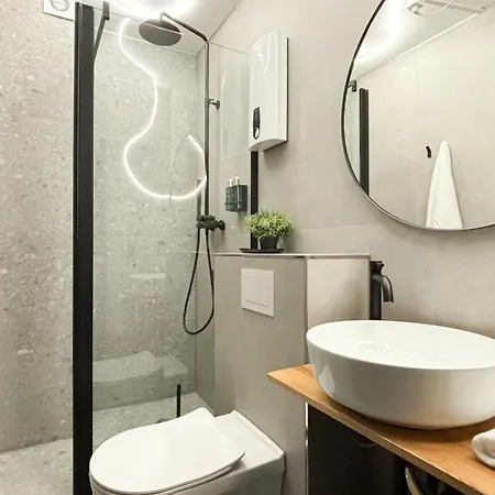 Inside - Design Mit Balkon Apartman